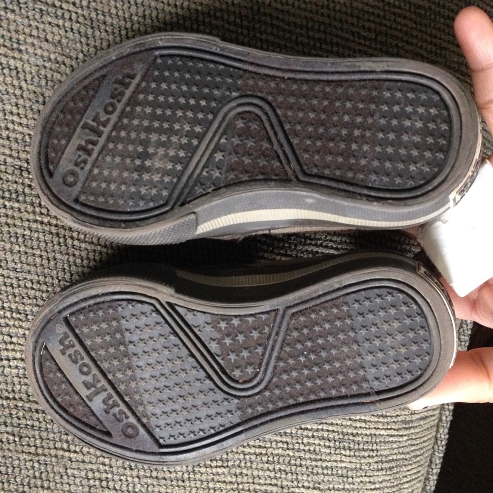 NWT OshKosh Camouflaged Slip on Slippers Shoes 5 - Picture 6 of 7
